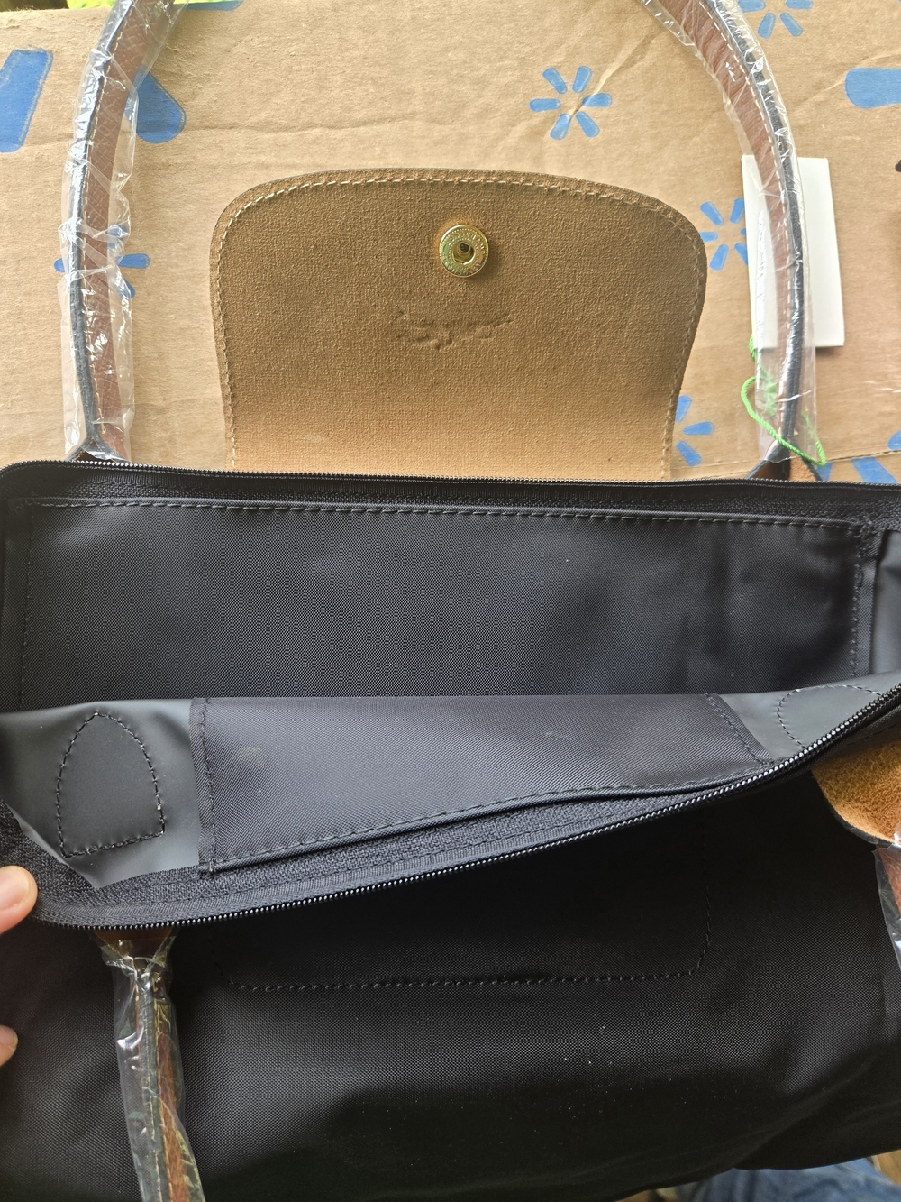 Longchamp Le Pliage Large Black Tote Bag - Picture 5 of 10